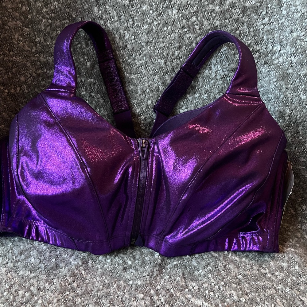 Victoria Secret Front Close Sports Bra
